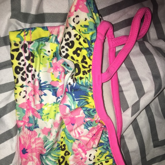 Bathing suits - Picture 5 of 5